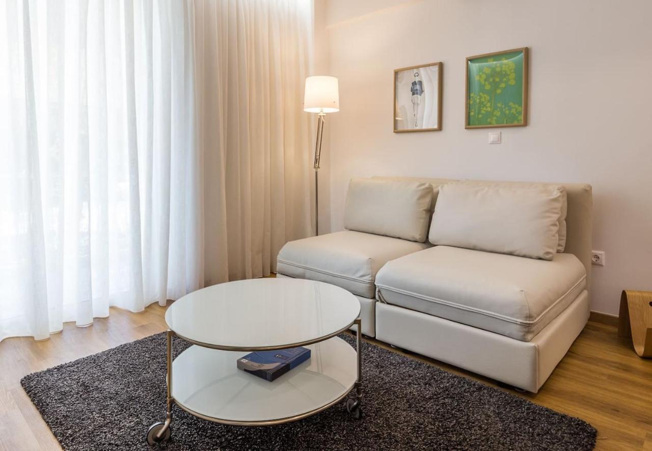 Elegant Apartment W Great Balcony In Vouliagmeni Athens Exterior photo