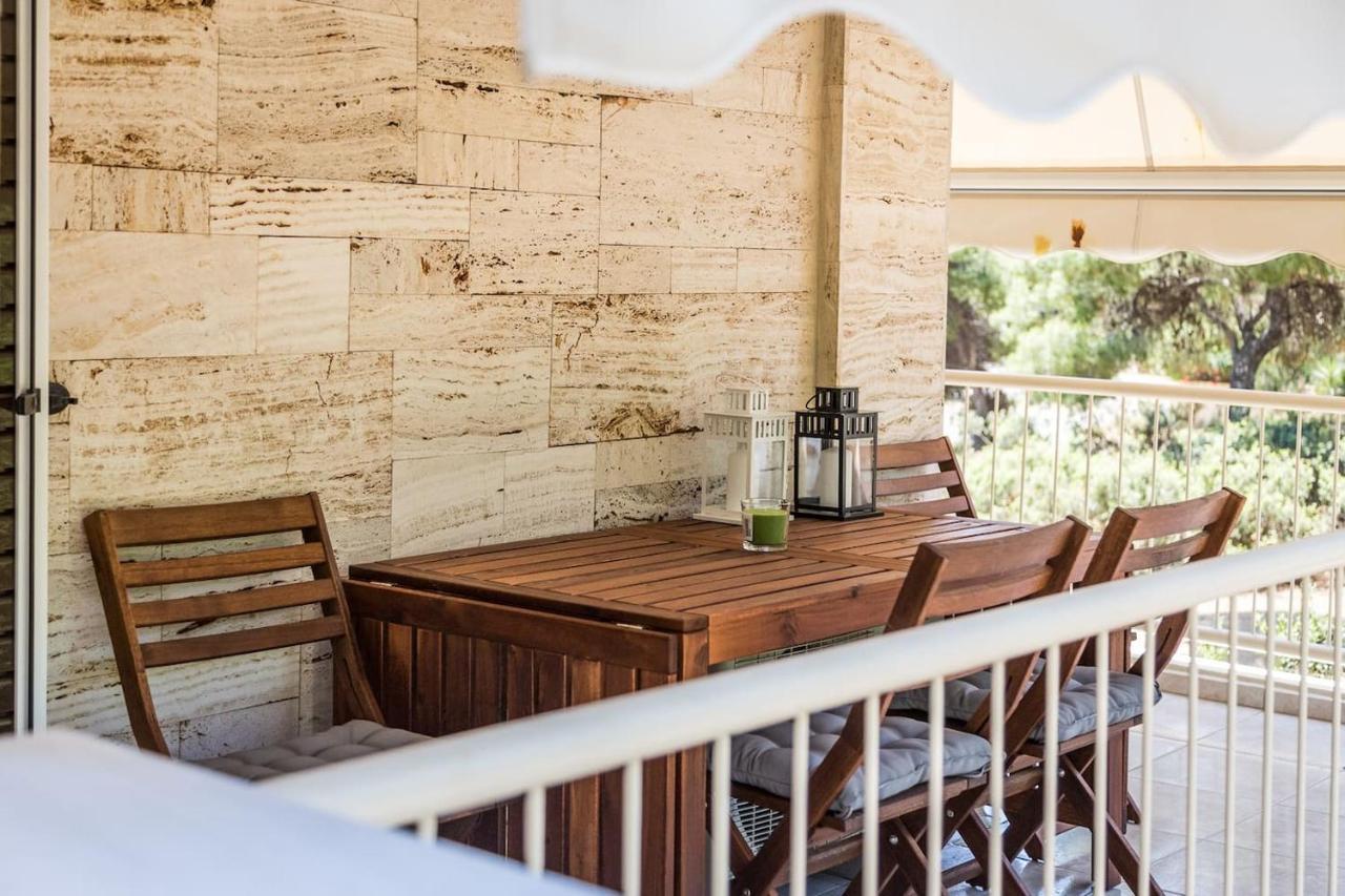 Elegant Apartment W Great Balcony In Vouliagmeni Athens Exterior photo